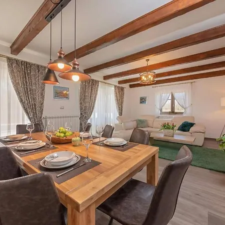 Holiday home Mercedes