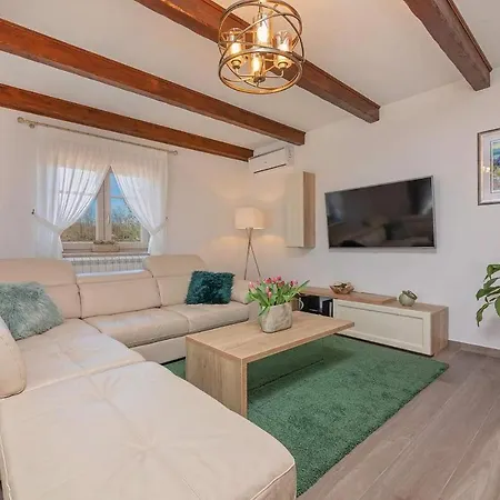 Holiday home Mercedes Labin (Istria)